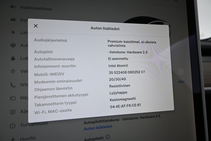 Tesla Model 3 vaihtoauto