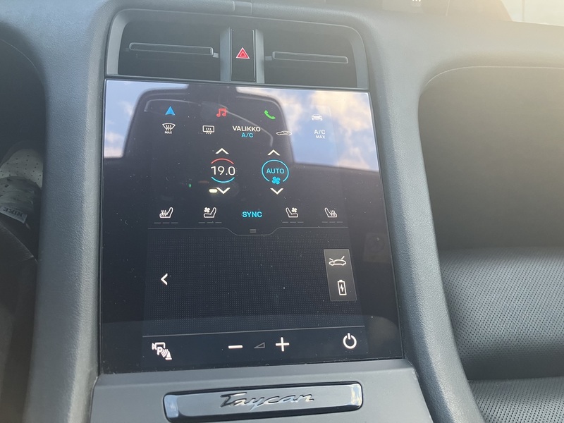 Porsche Taycan vaihtoauto