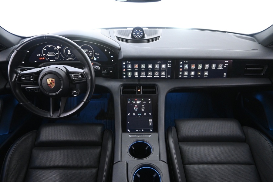 Porsche Taycan vaihtoauto