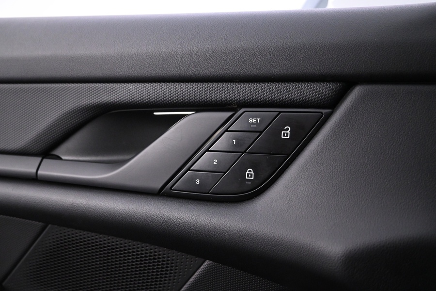 Porsche Taycan vaihtoauto