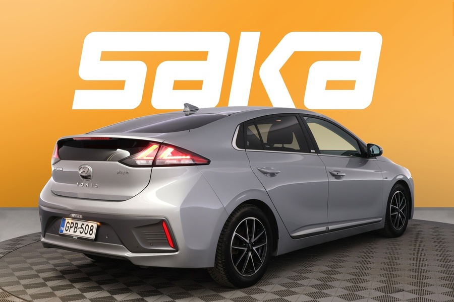 Hyundai IONIQ plug-in vaihtoauto