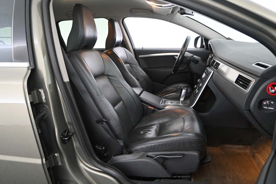 Volvo V70 vaihtoauto