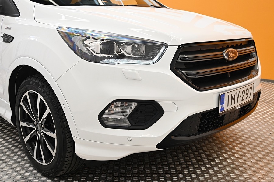 Ford Kuga vaihtoauto