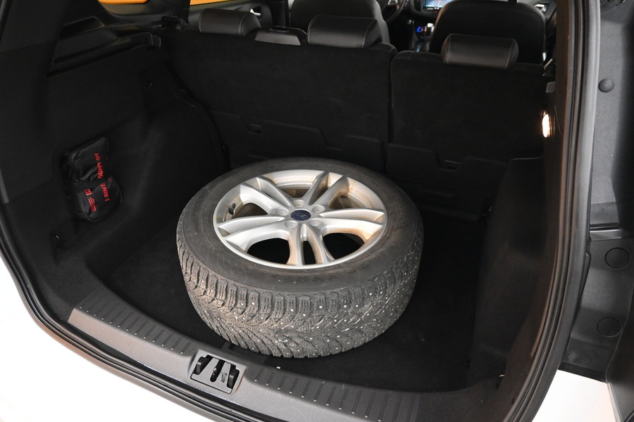 Ford Kuga vaihtoauto