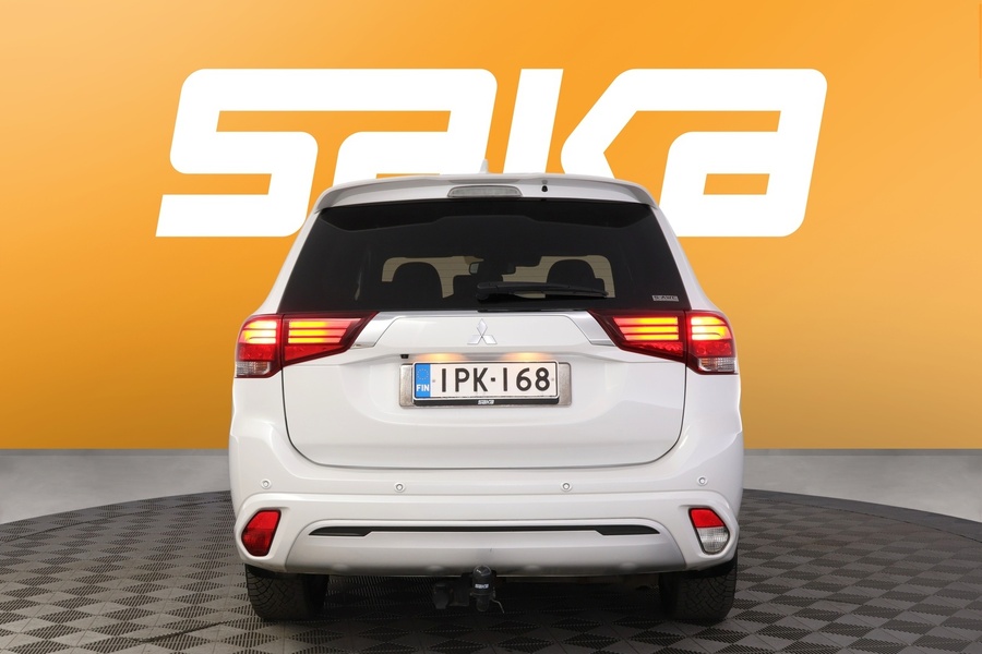 Mitsubishi Outlander PHEV vaihtoauto