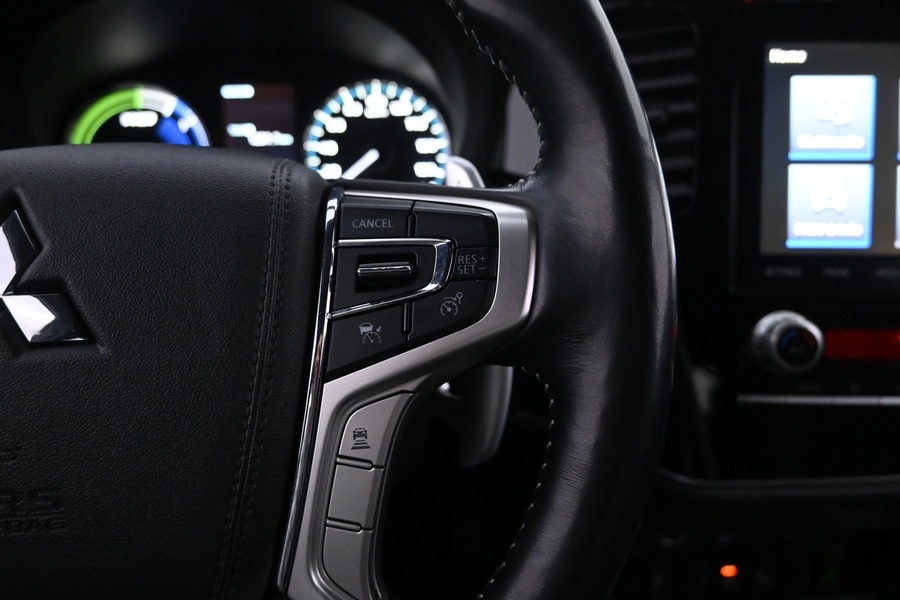 Mitsubishi Outlander PHEV vaihtoauto