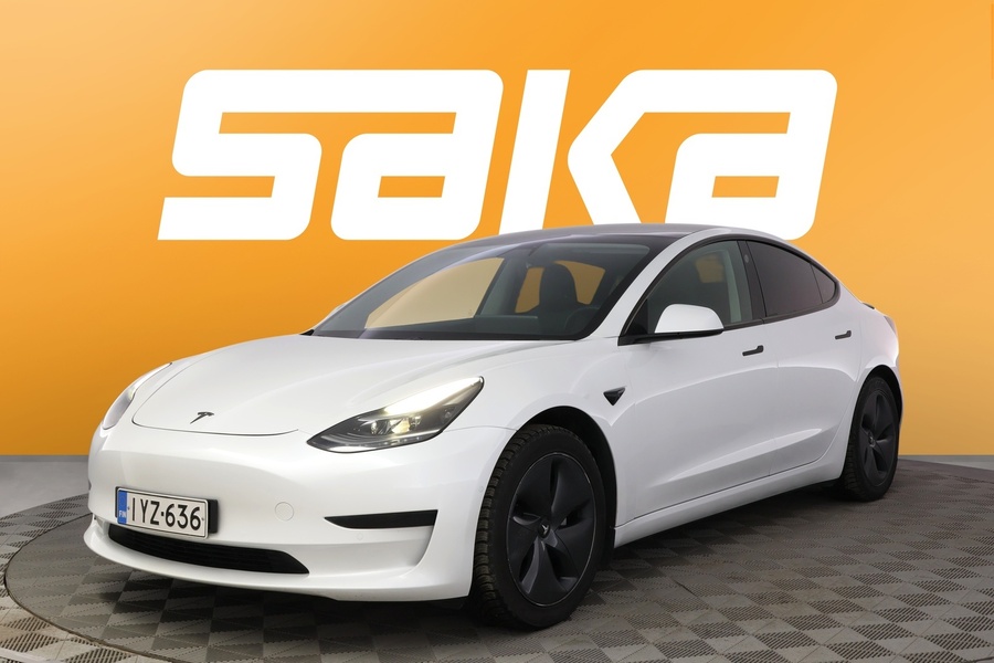 Tesla Model 3 vaihtoauto