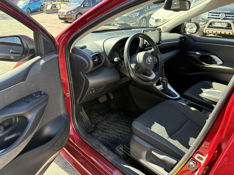 Toyota Yaris vaihtoauto