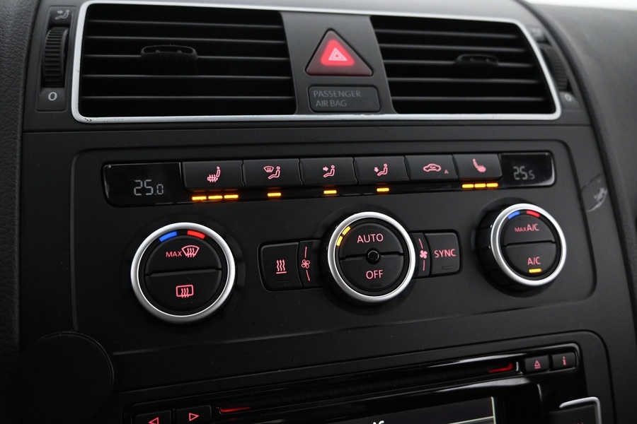 Volkswagen Touran vaihtoauto