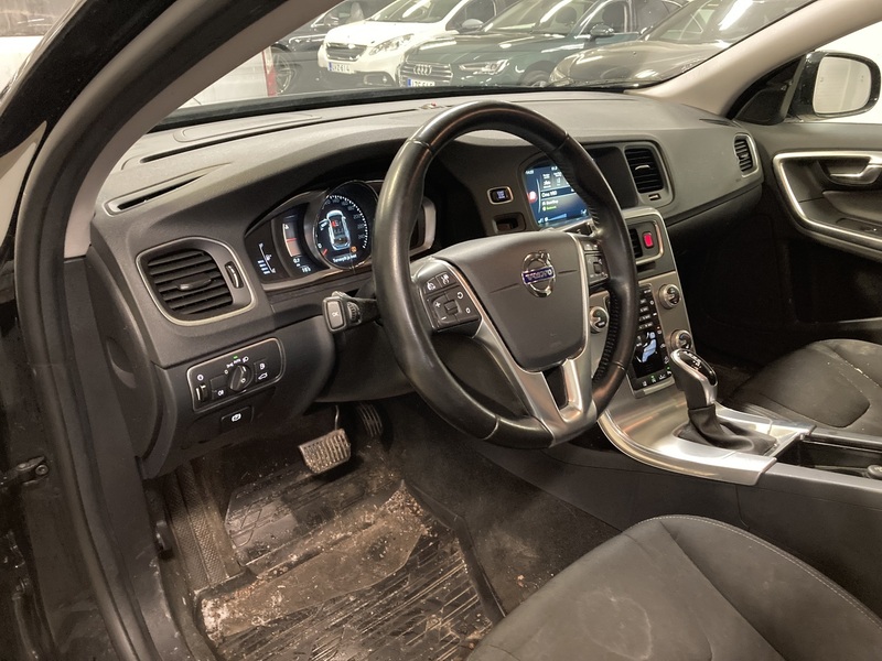 Volvo V60 Cross Country vaihtoauto