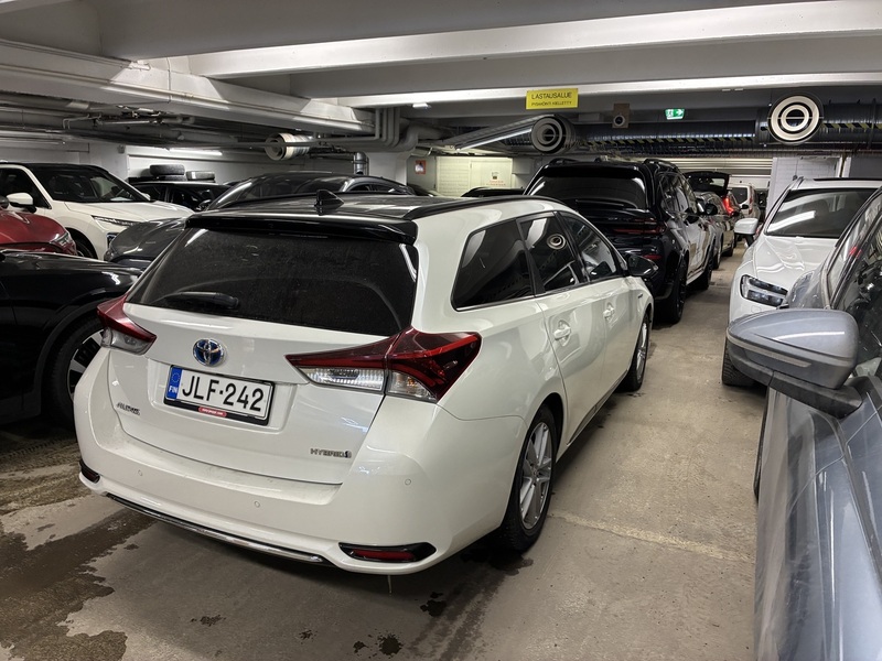 Toyota Auris vaihtoauto