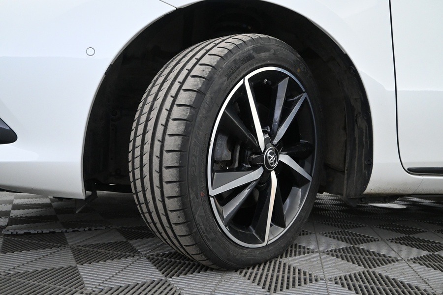 Toyota Auris vaihtoauto