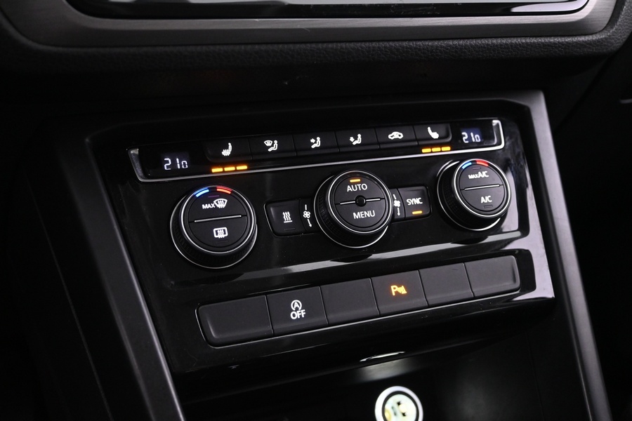 Volkswagen Touran vaihtoauto