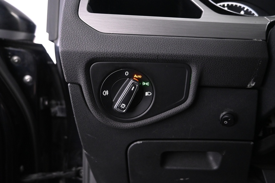 Volkswagen Touran vaihtoauto