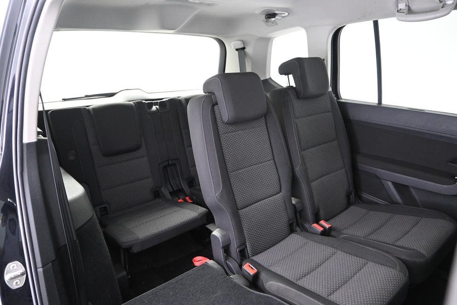 Volkswagen Touran vaihtoauto