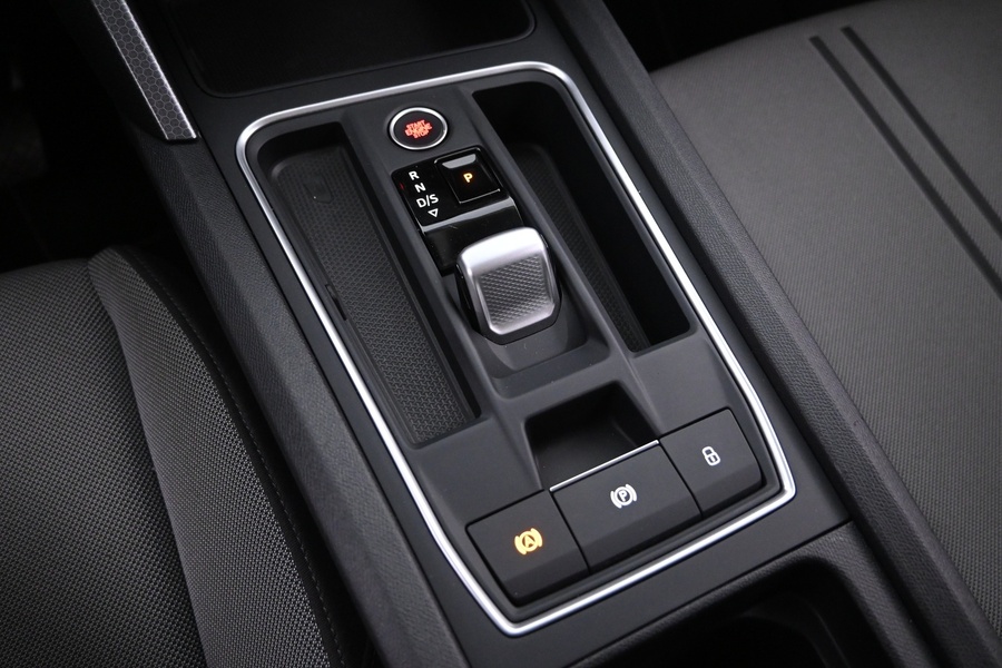 SEAT Leon Sportstourer vaihtoauto