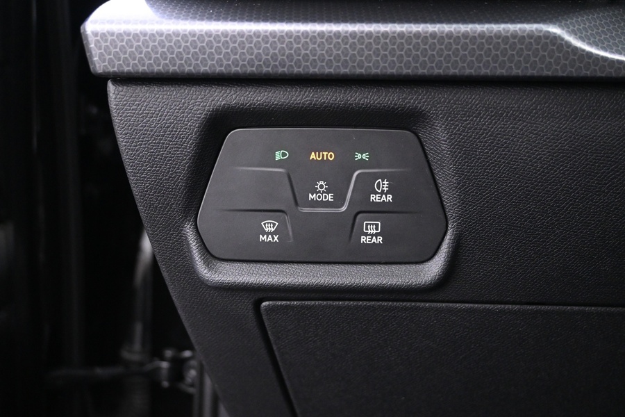 SEAT Leon Sportstourer vaihtoauto