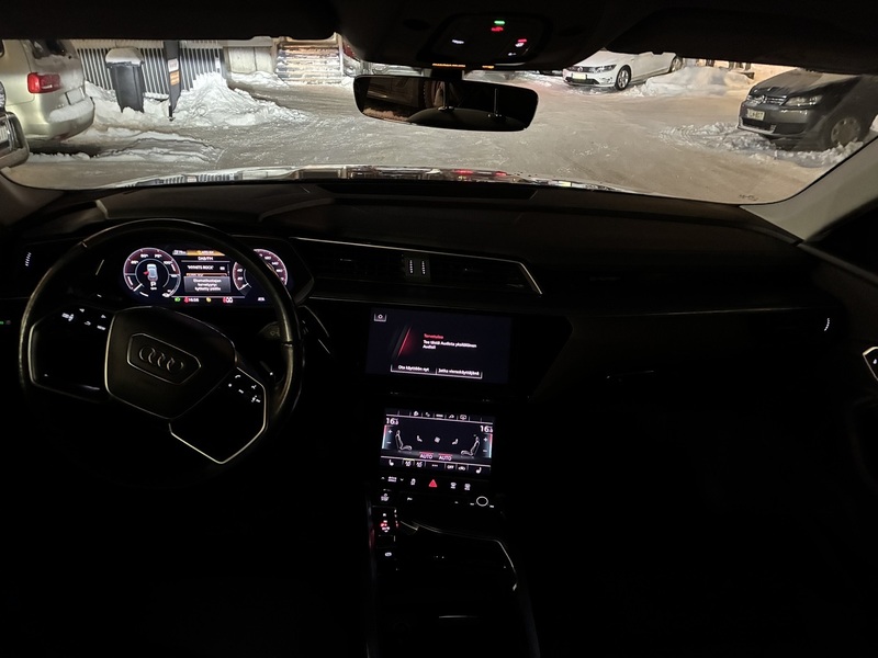 Audi e-tron vaihtoauto