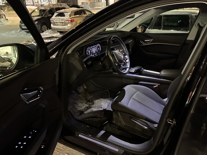 Audi e-tron vaihtoauto