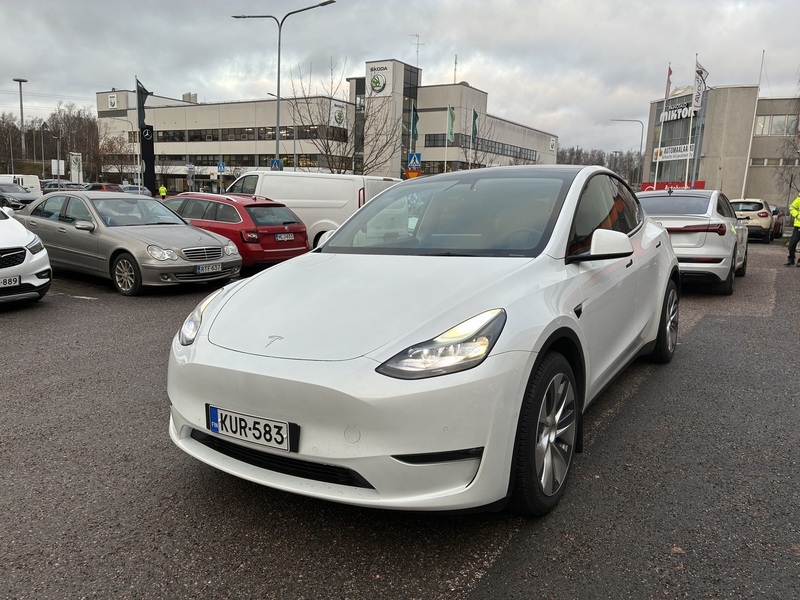 Tesla Model Y vaihtoauto