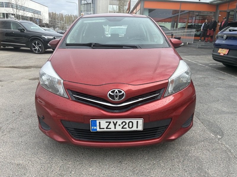 Toyota Yaris vaihtoauto