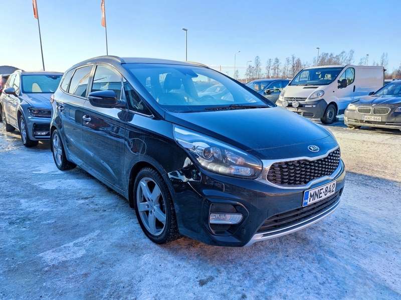 Kia Carens vaihtoauto