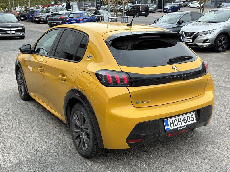 Peugeot e-208 vaihtoauto