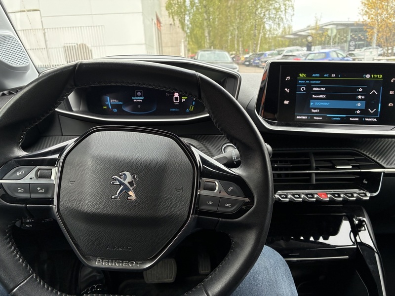Peugeot e-208 vaihtoauto