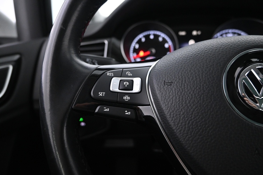 Volkswagen Golf Sportsvan vaihtoauto