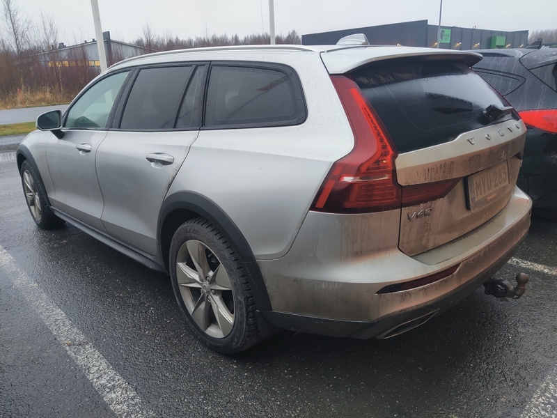 Volvo V60 Cross Country vaihtoauto