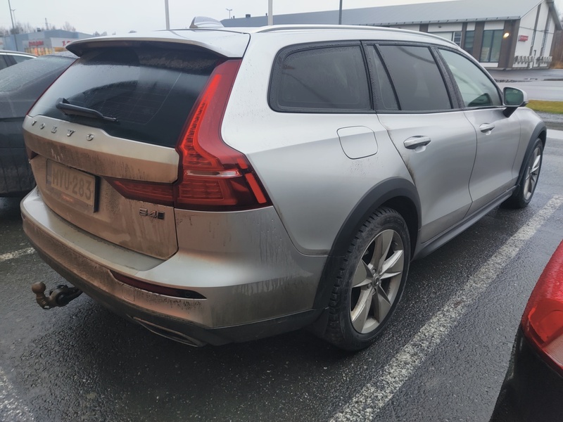 Volvo V60 Cross Country vaihtoauto