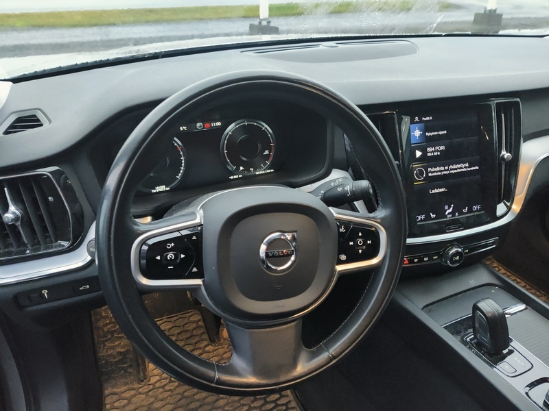 Volvo V60 Cross Country vaihtoauto