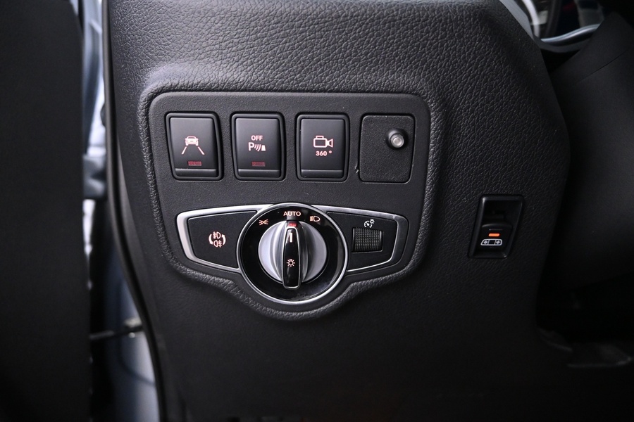 Mercedes-Benz X vaihtoauto