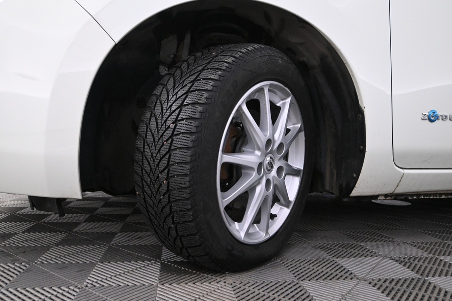 Nissan Leaf vaihtoauto