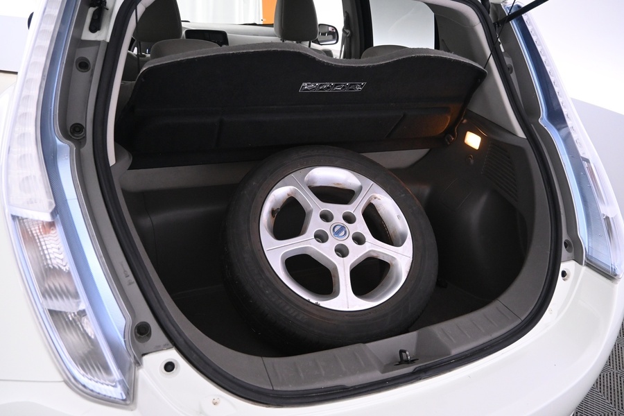 Nissan Leaf vaihtoauto