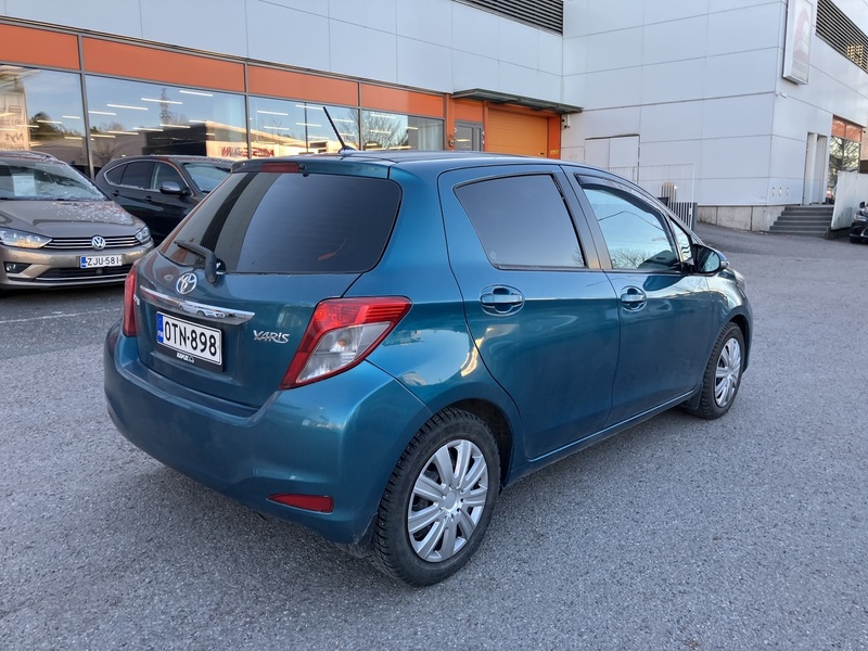 Toyota Yaris vaihtoauto