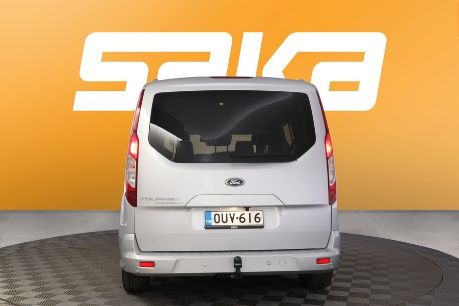 Ford Grand Tourneo Connect vaihtoauto
