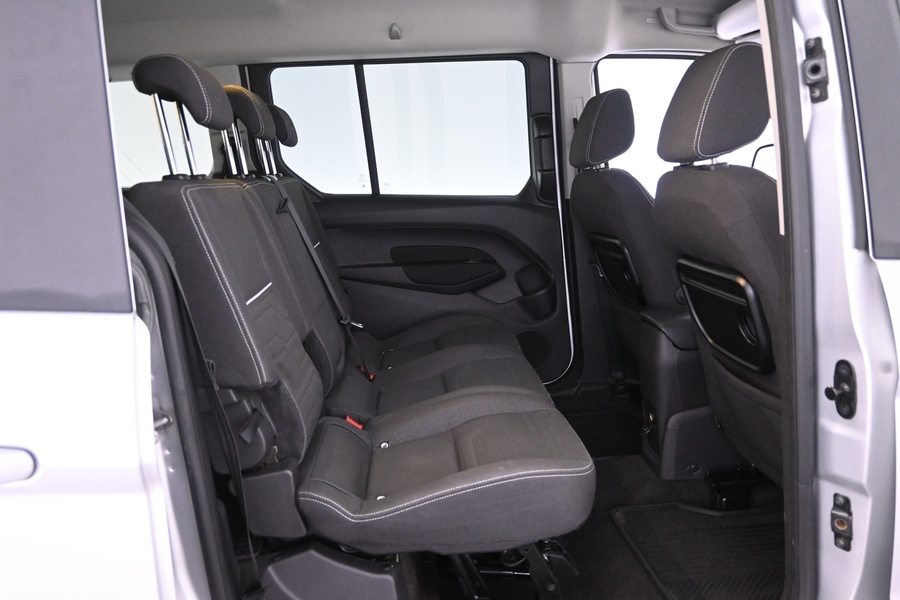 Ford Grand Tourneo Connect vaihtoauto