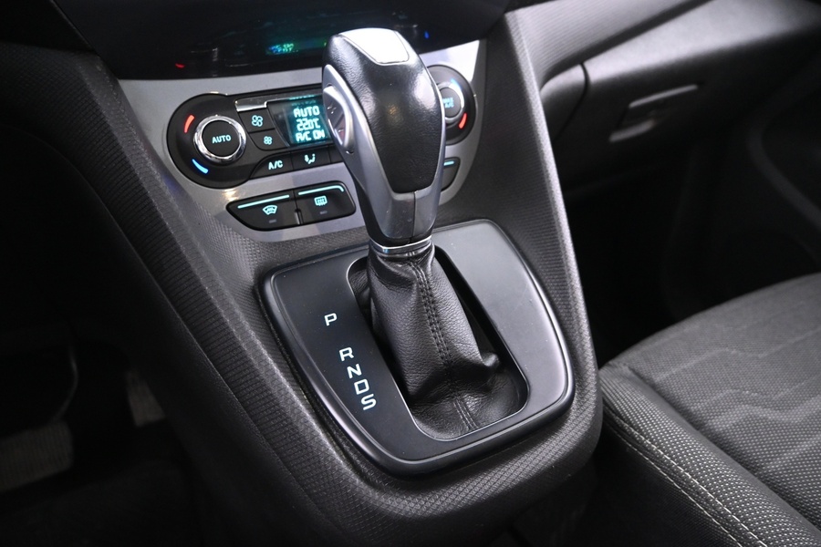 Ford Grand Tourneo Connect vaihtoauto