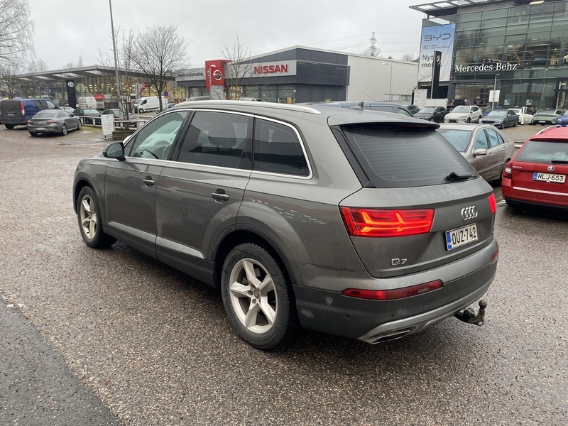 Audi Q7 vaihtoauto