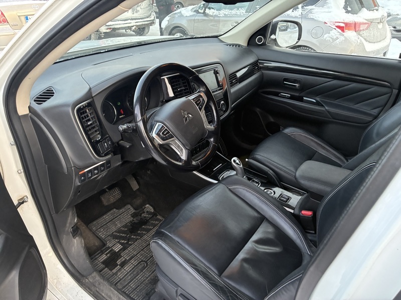 Mitsubishi Outlander vaihtoauto