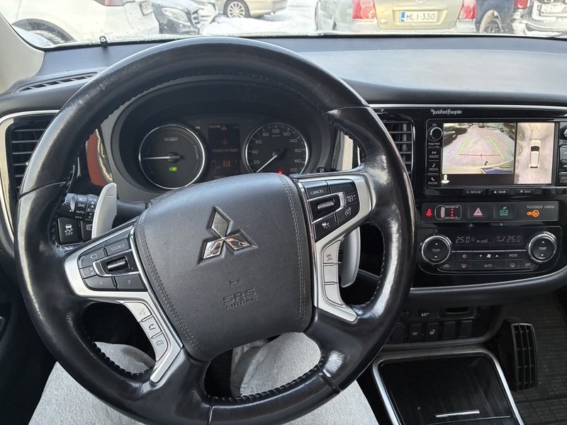 Mitsubishi Outlander vaihtoauto