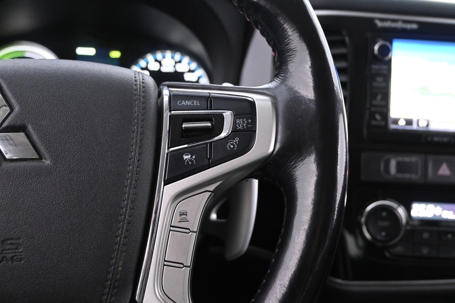 Mitsubishi Outlander PHEV vaihtoauto