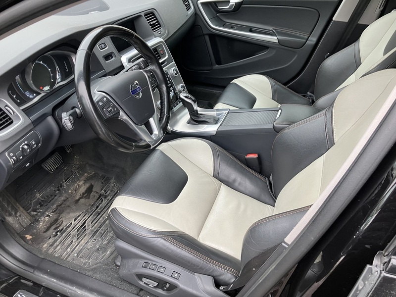 Volvo S60 Cross Country vaihtoauto