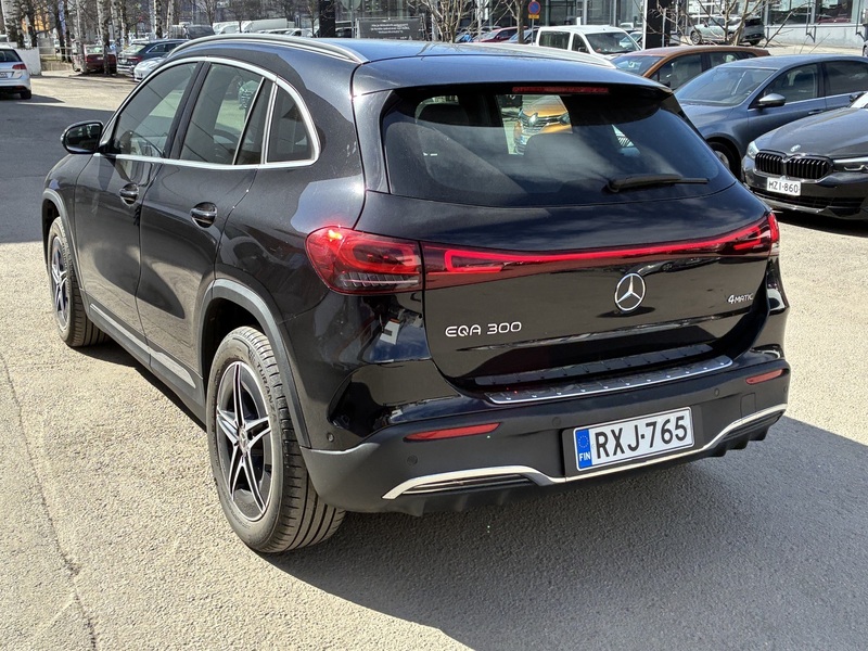 Mercedes-Benz EQA vaihtoauto