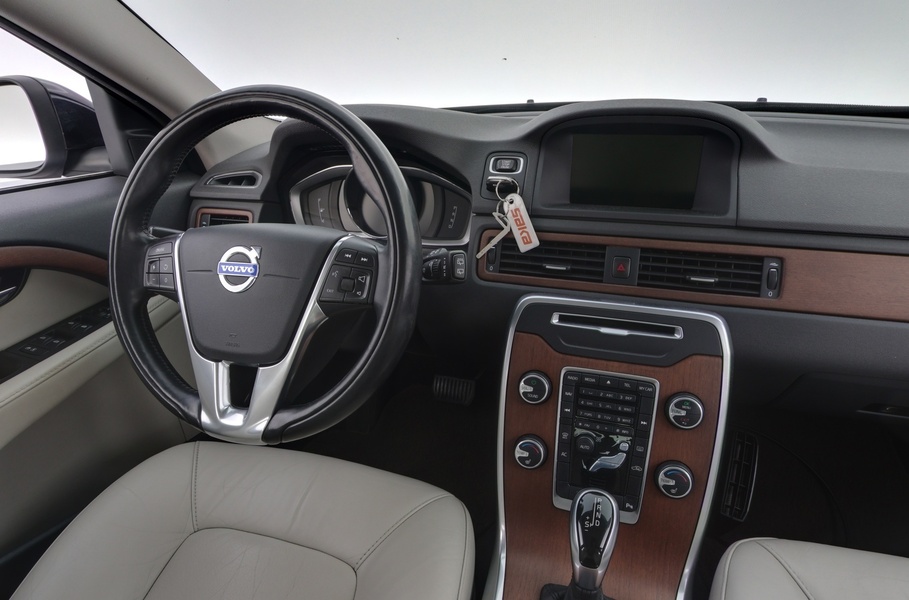 Volvo V70 vaihtoauto