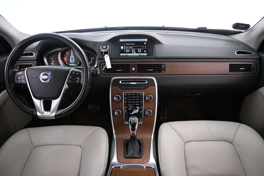 Volvo V70 vaihtoauto