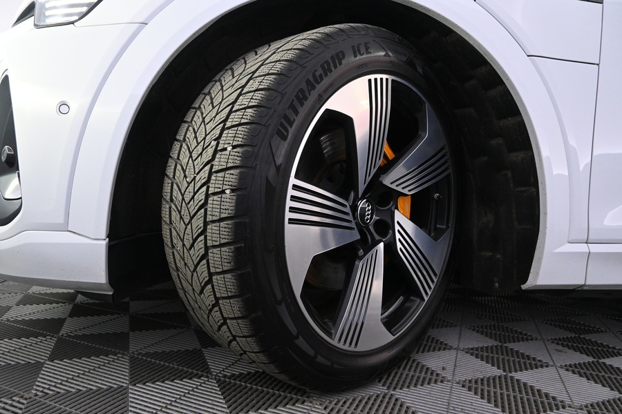 Audi e-tron vaihtoauto