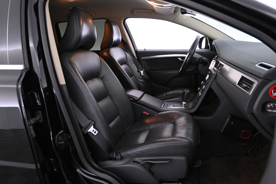 Volvo V70 vaihtoauto