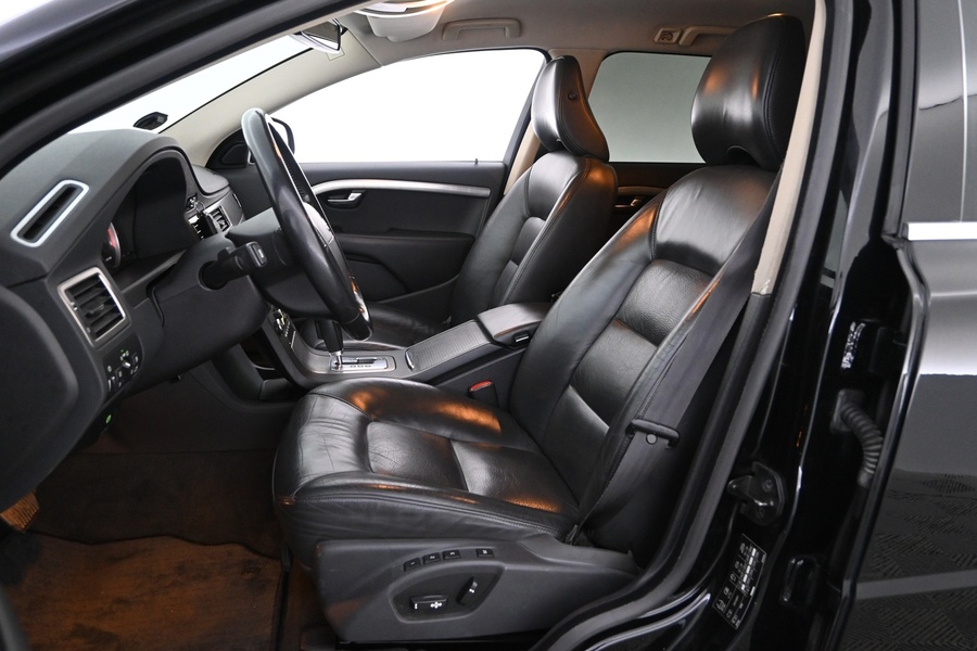 Volvo V70 vaihtoauto